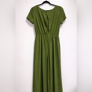 Wide-Leg Jumpsuit in Olive Green - Lightweight Everyday Style